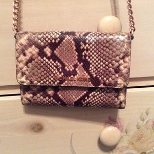 Micheal Kors crossbody